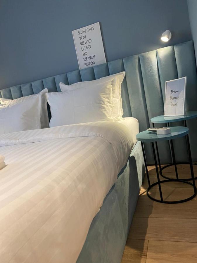 Living Studio Apartments Tiranë Ngoại thất bức ảnh