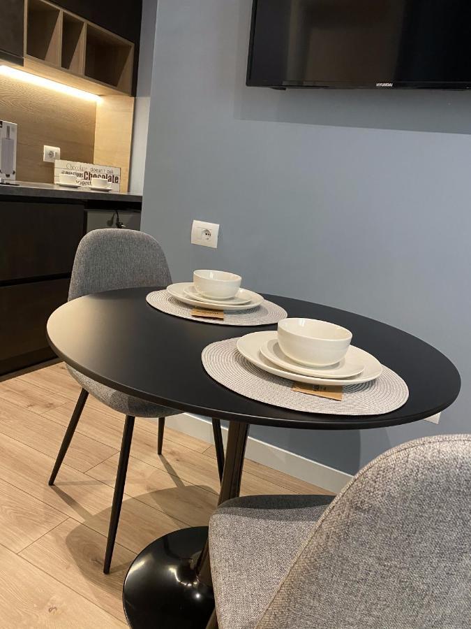 Living Studio Apartments Tiranë Ngoại thất bức ảnh