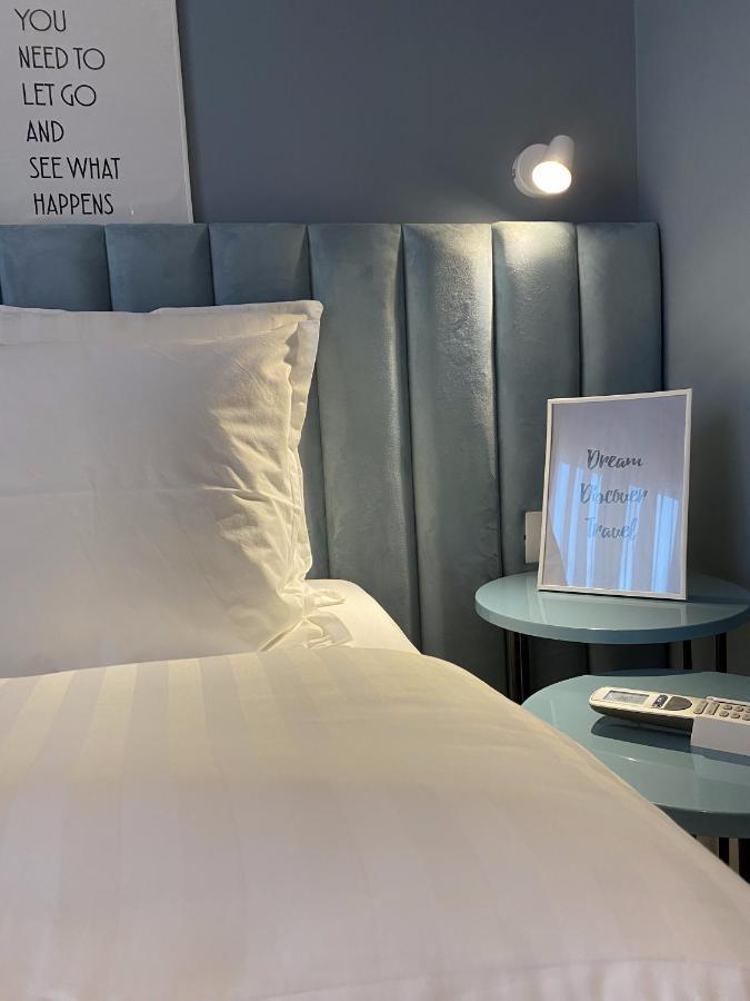 Living Studio Apartments Tiranë Ngoại thất bức ảnh