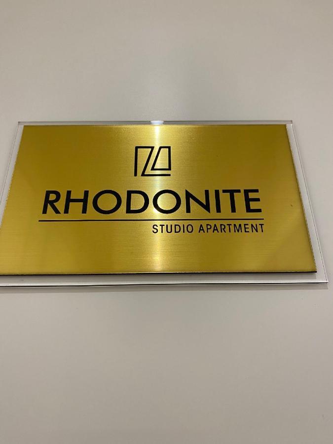 Living Studio Apartments Tiranë Ngoại thất bức ảnh