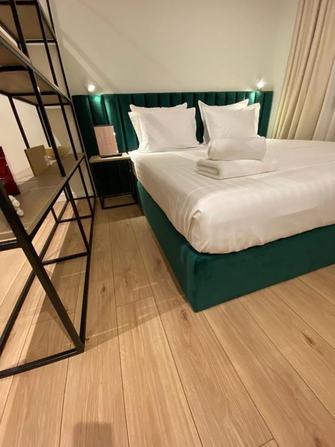 Living Studio Apartments Tiranë Ngoại thất bức ảnh