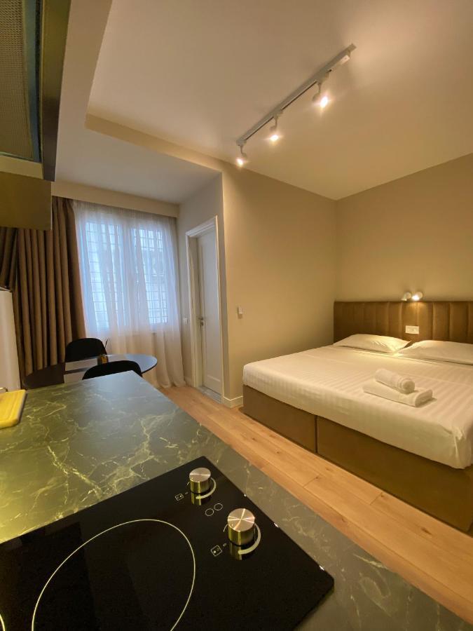 Living Studio Apartments Tiranë Ngoại thất bức ảnh